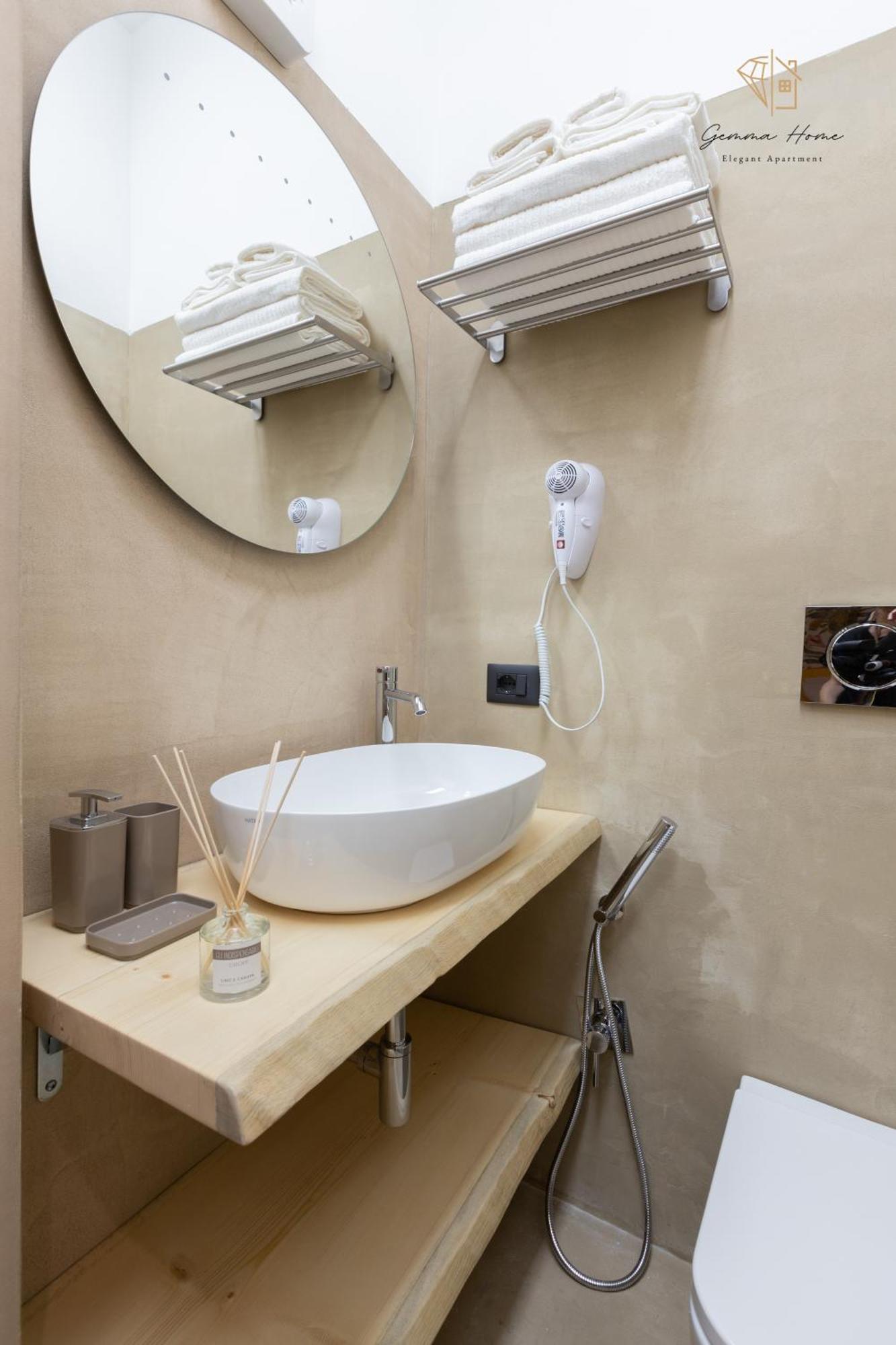 Gemma House - 100mt To Metro Station, 2 En-suite Bathrooms Rome